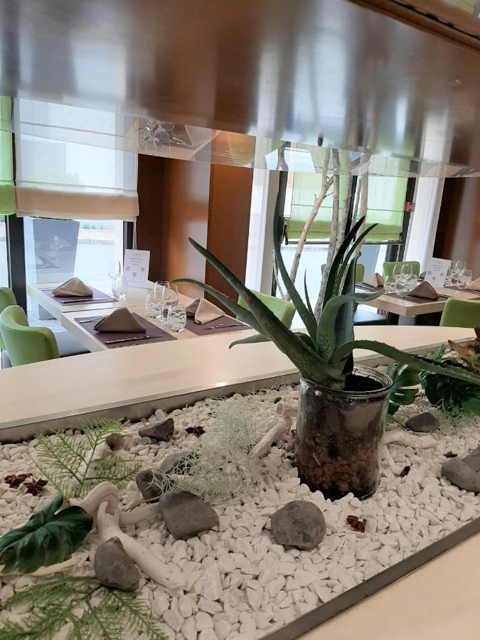 Kyriad Hotel Nevers Centre Zewnętrze zdjęcie